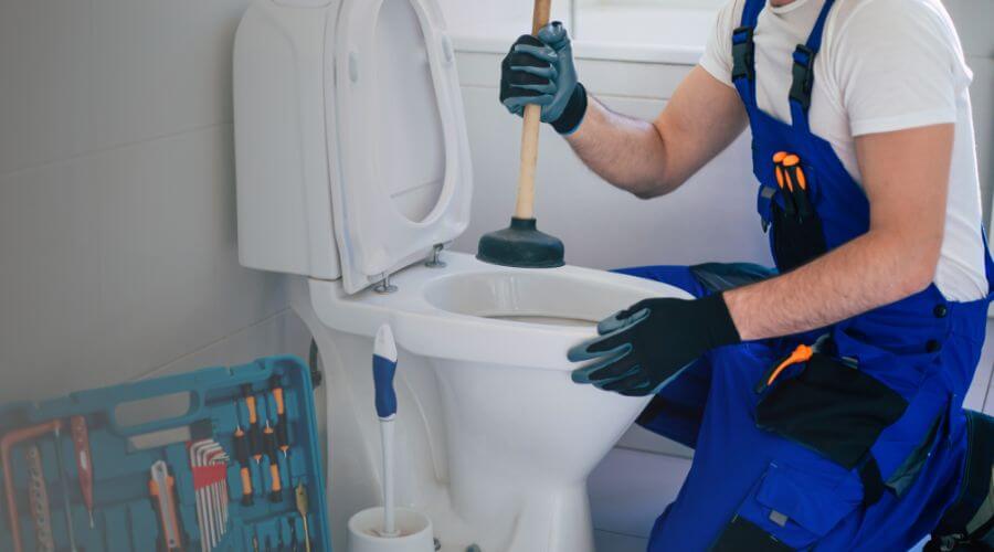Local annual plumbing maintenance in Elkhart, TX